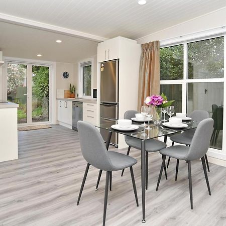 Albemarle Villa - Christchurch Holiday Homes Εξωτερικό φωτογραφία