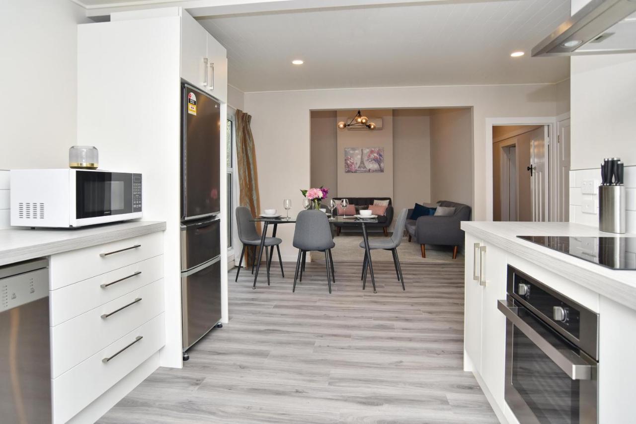 Albemarle Villa - Christchurch Holiday Homes Εξωτερικό φωτογραφία