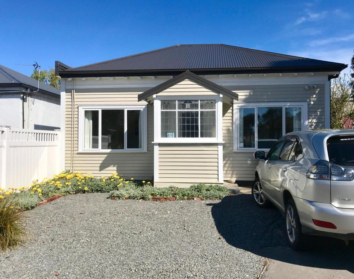 Albemarle Villa - Christchurch Holiday Homes Εξωτερικό φωτογραφία